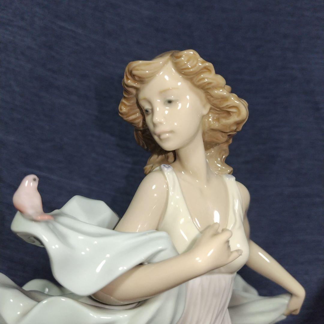 リヤドロ フィギュリン 夏のセレナーデ 6193