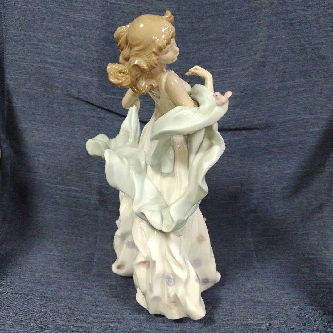 リヤドロ フィギュリン 夏のセレナーデ 6193