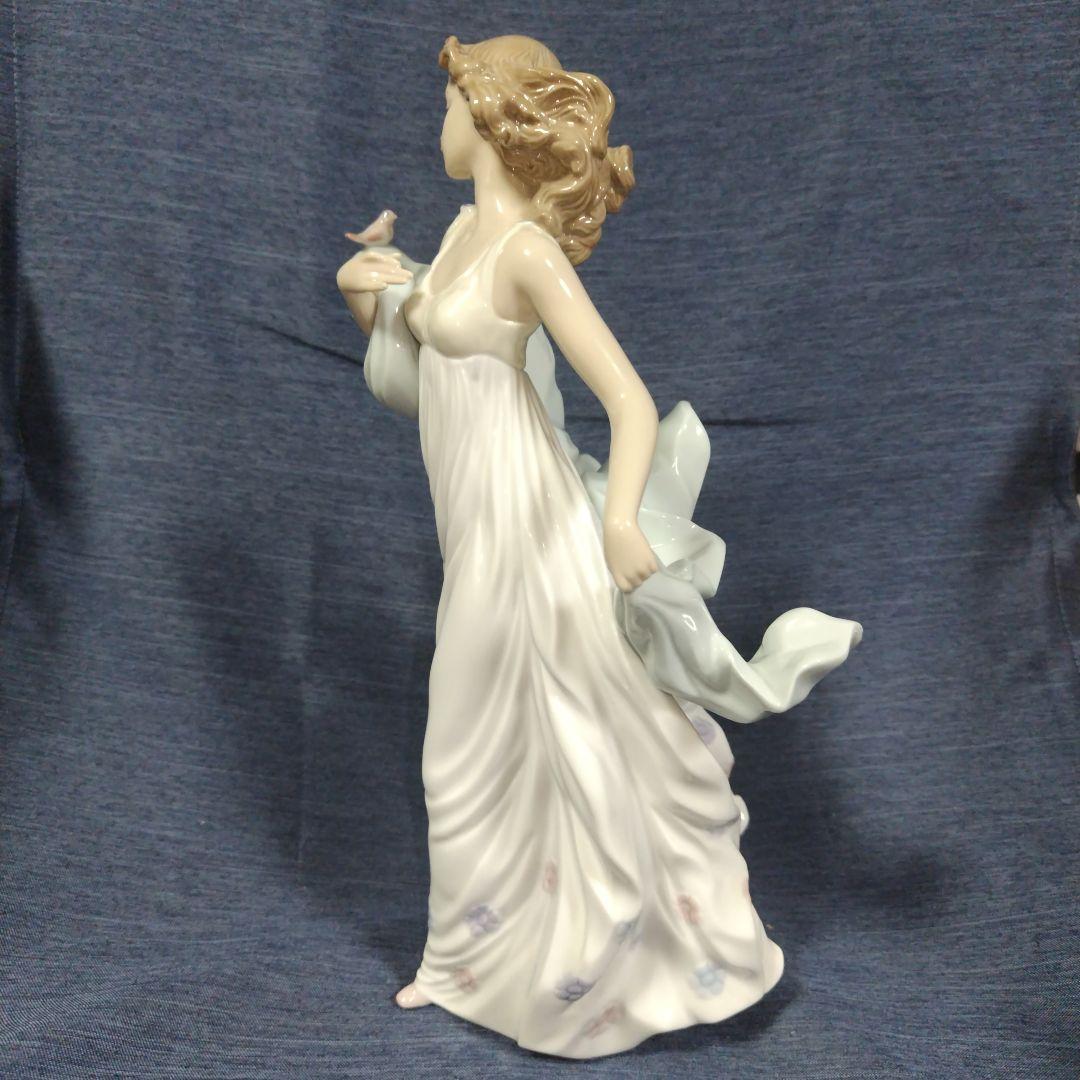 リヤドロ フィギュリン 夏のセレナーデ 6193