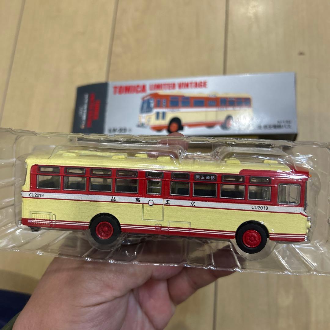 トミカリミテッドビンテージ 1/64 TLV-23c 日野 RB10型 京王電鉄