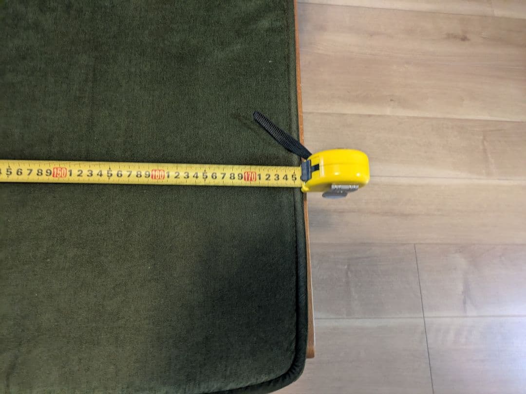 オリーブグリーン 3人掛けソファ 約180cm（おそらくウニコunico?）