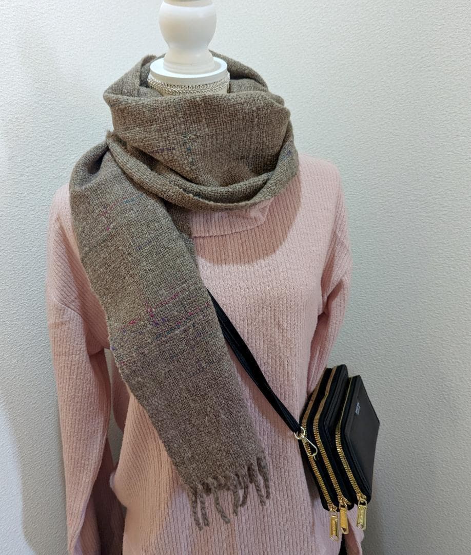 【安心のメルカリ便】手紬糸で作成した落ち着いた風合いのハンドメイドマフラー