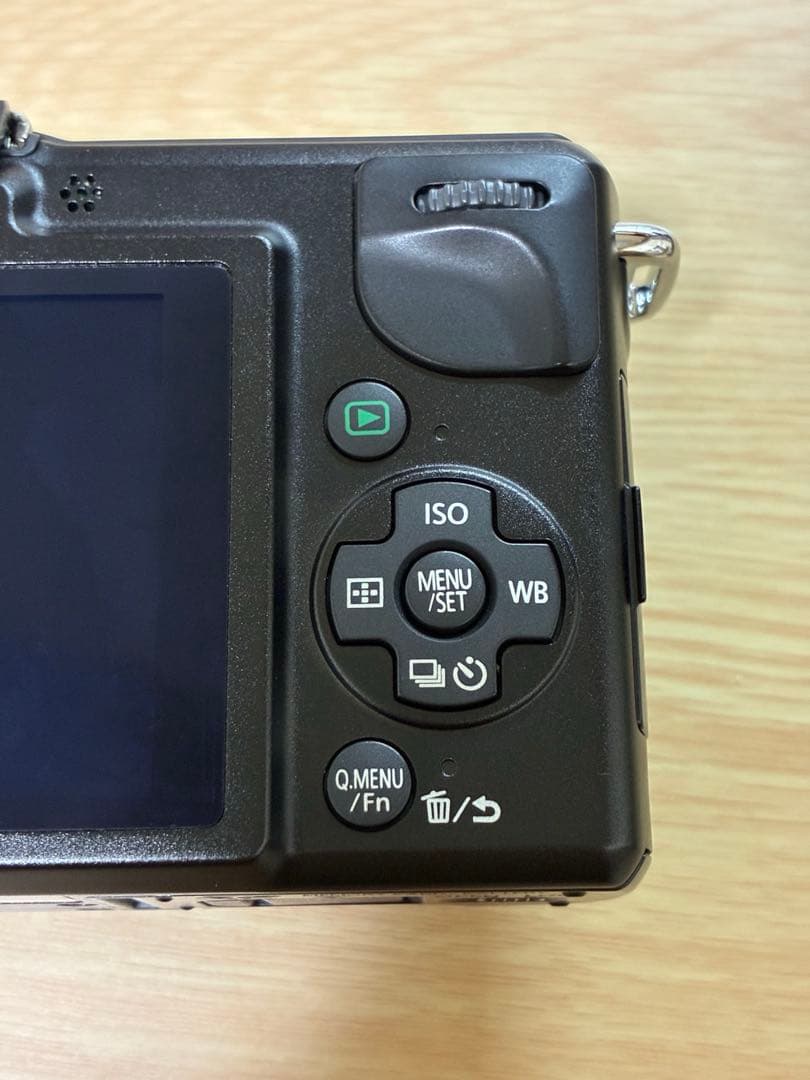 【美品】パナソニック LUMIX GF2 ダブルレンズキット　おまけ付き