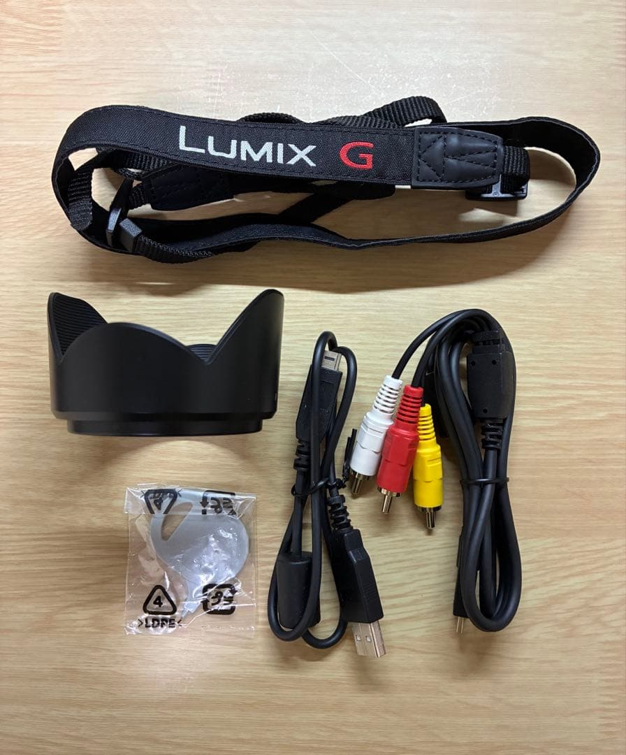 【美品】パナソニック LUMIX GF2 ダブルレンズキット　おまけ付き