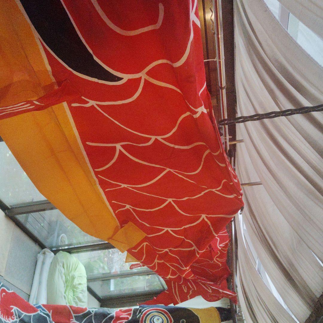 鯉のぼり　3本　黒鯉一本　緋鯉二本