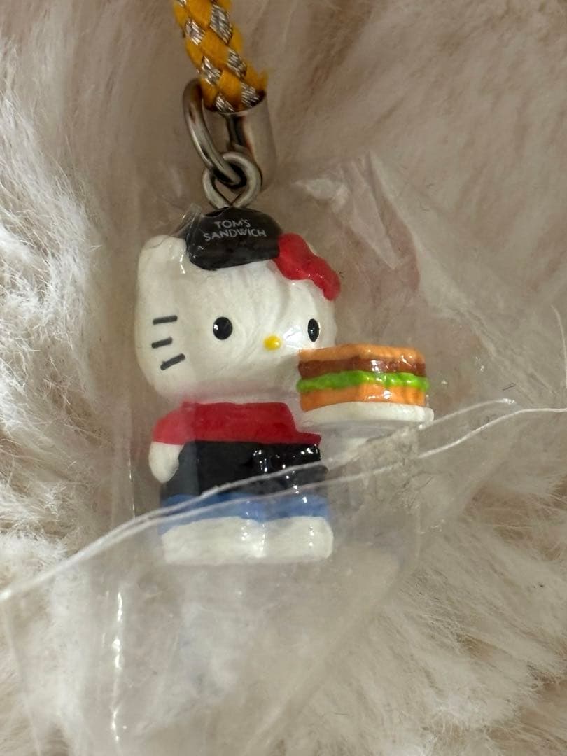 【匿名配送】ハローキティ 代官山限定トムスバージョン 根付 ストラップ 2008
