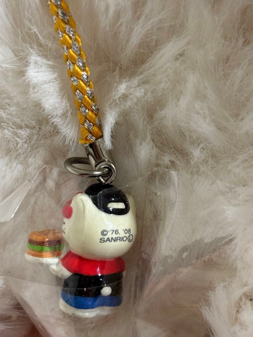 【匿名配送】ハローキティ 代官山限定トムスバージョン 根付 ストラップ 2008