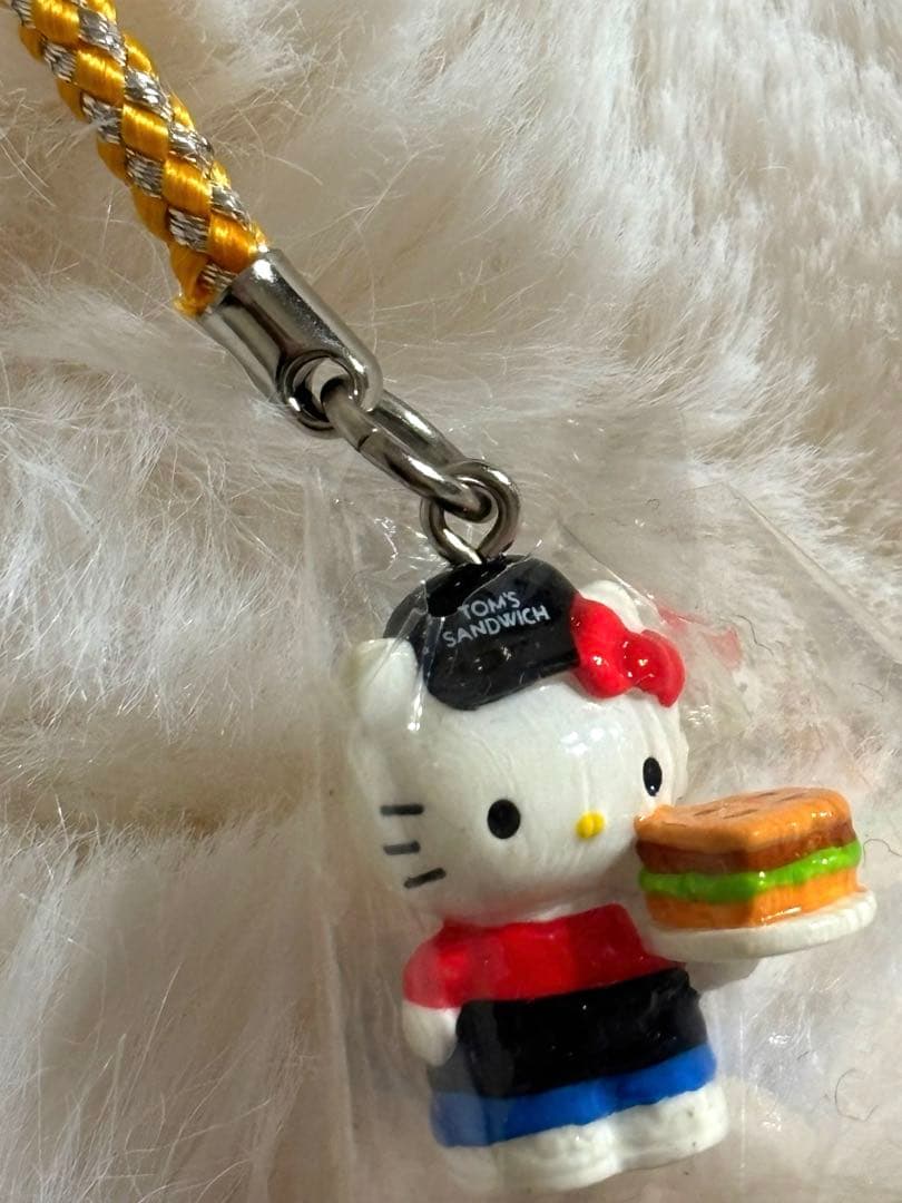 【匿名配送】ハローキティ 代官山限定トムスバージョン 根付 ストラップ 2008