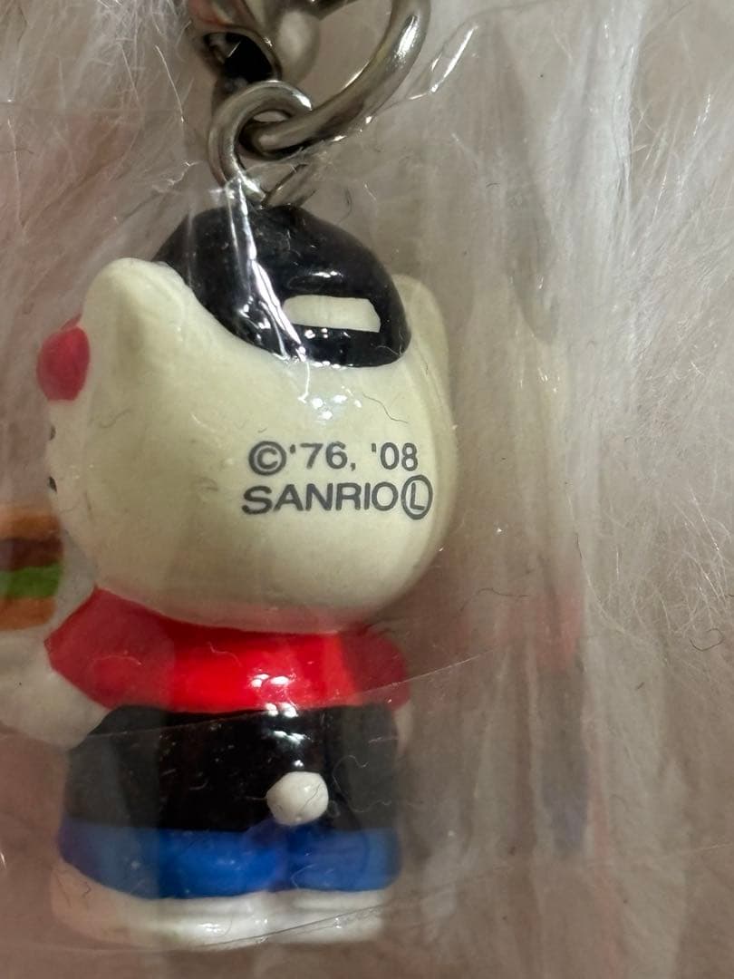 【匿名配送】ハローキティ 代官山限定トムスバージョン 根付 ストラップ 2008