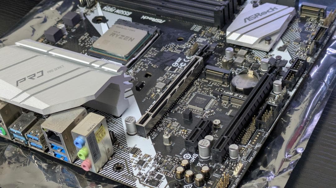 ASRock B550M PRO4 × Ryzen 7 3700x セット