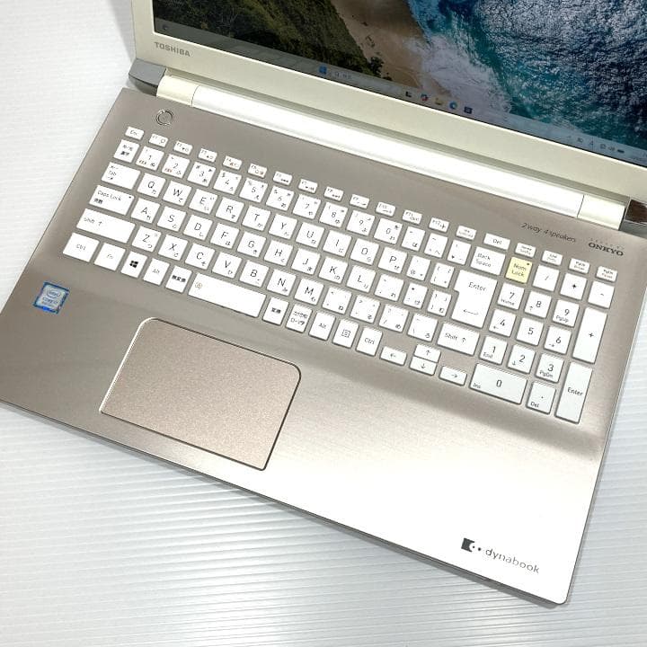 東芝 ノートPC dynabook T65/HG【i7/8世代・中古】
