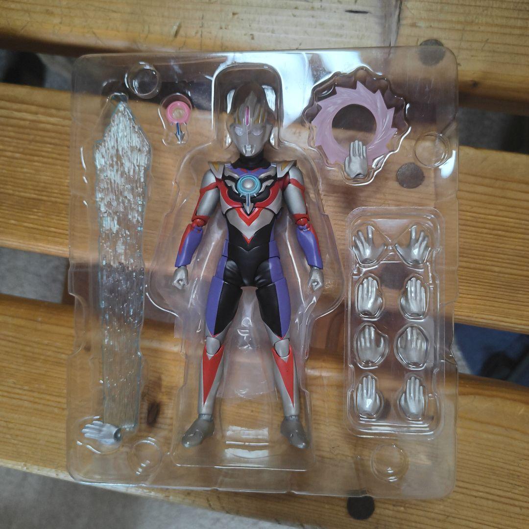 ULTRAMAN ORB SPACIUM ZEPHYRION フィギュアーツ