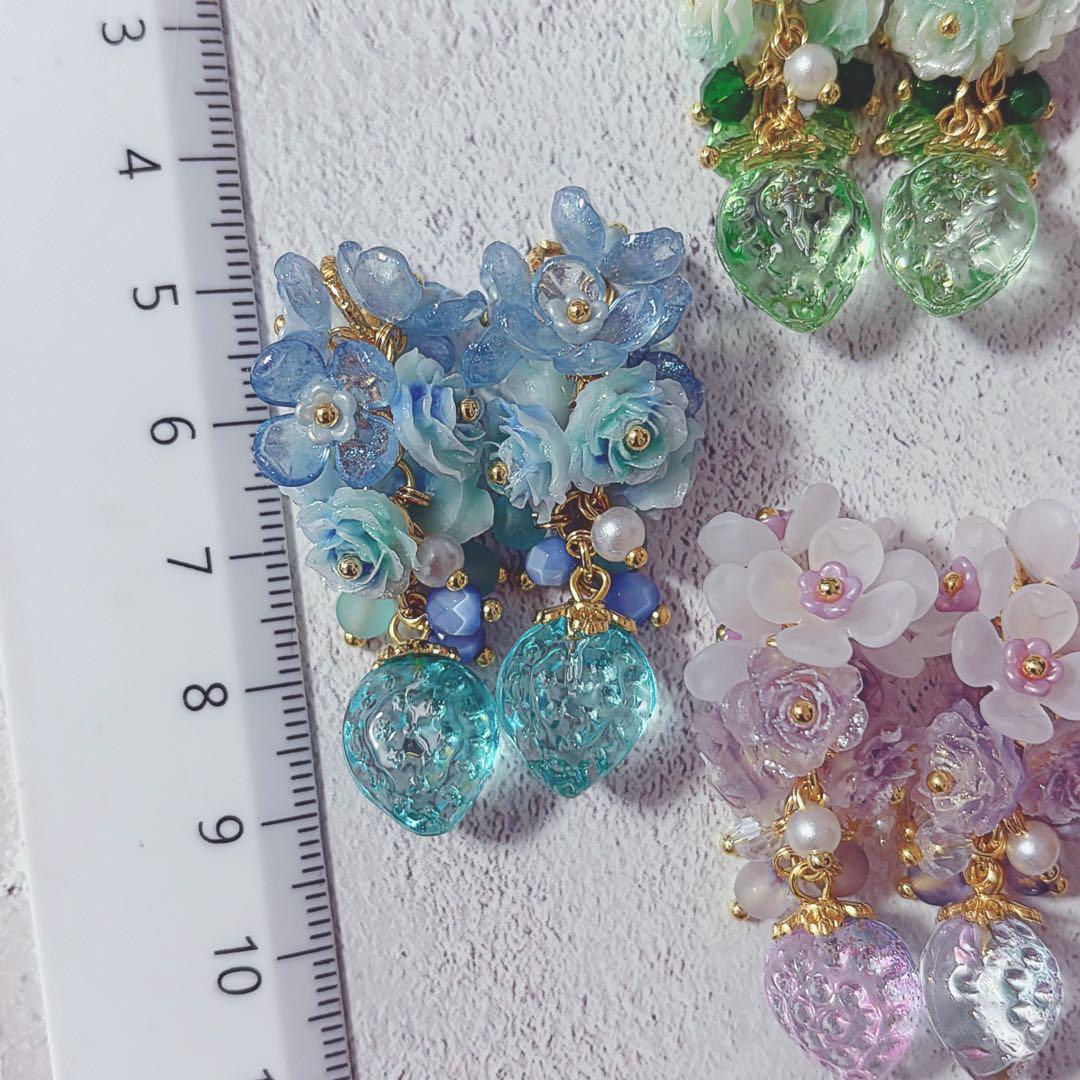 No.214 ガラスいちごチャーム　4ペア