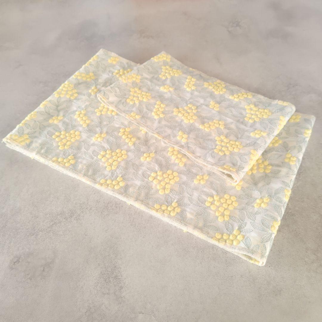 【ぷっくりミモザ】ホワイト・刺繍半衿と帯揚げのセット