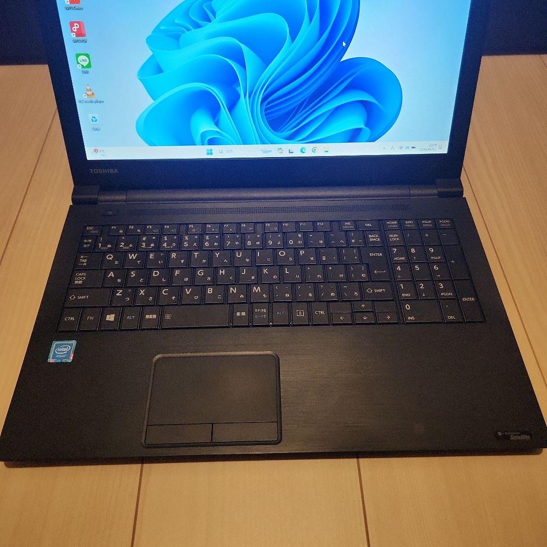 ⭐美品⭐　ノートパソコン　薄型　大容量　東芝　持ち運びも可能！！