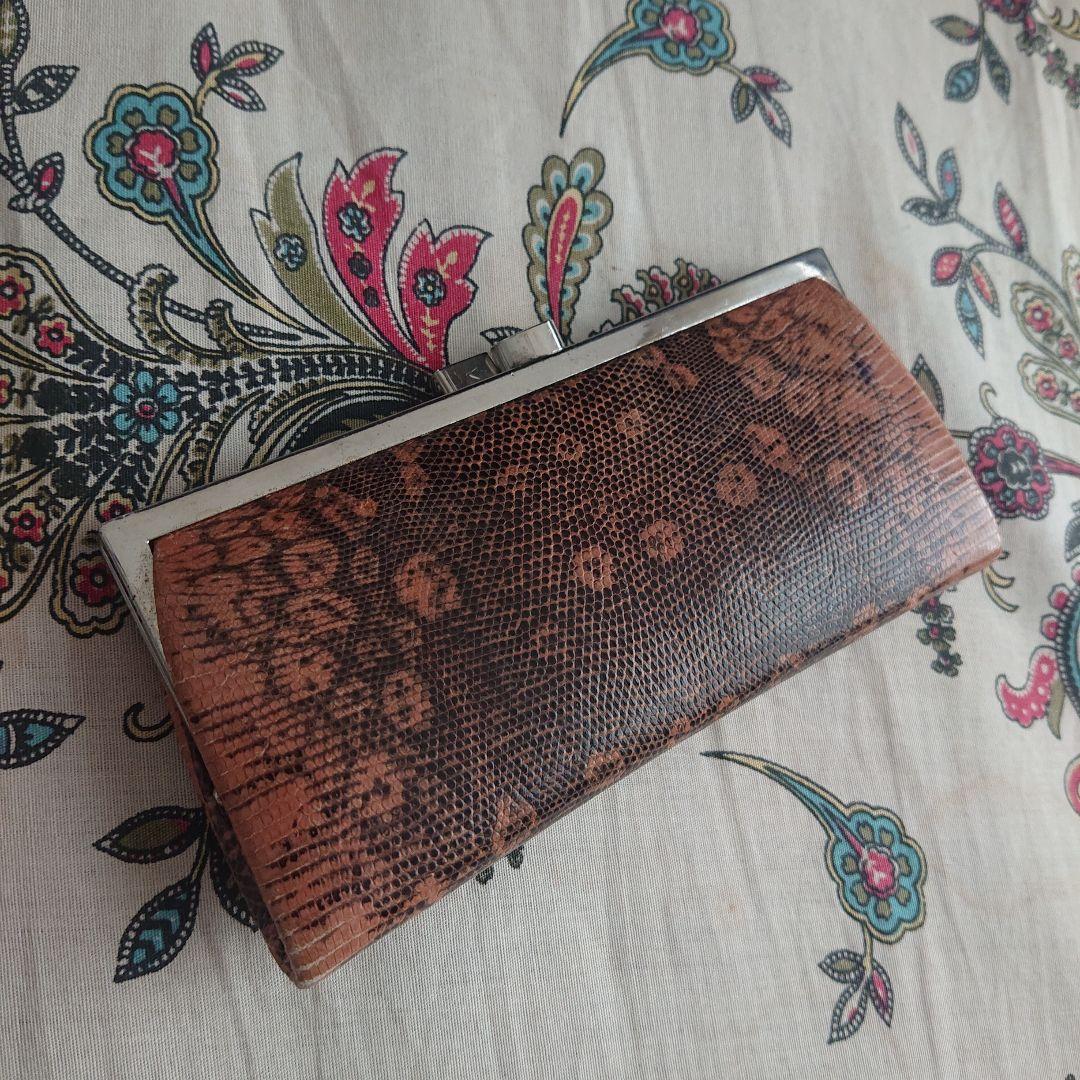 ヘビ柄ブラウンレザーがま口財布