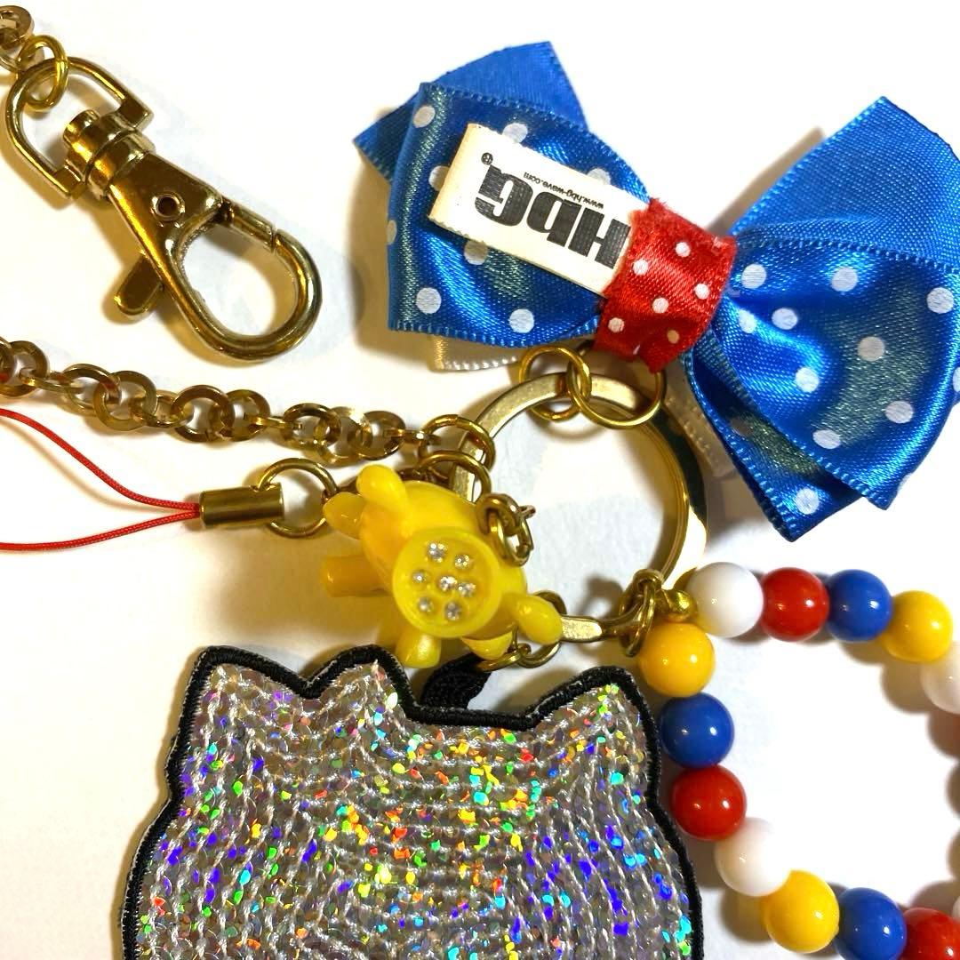 ハローキティ　レアレトロ　ＨｂＧコラボ　チャームいっぱいキーチェーン♡ サンリオ