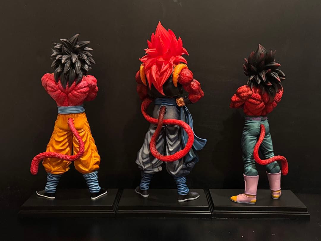 ドラゴンボール　超サイヤ人4　ゴジータ　孫悟空　ベジータ　フィギュア