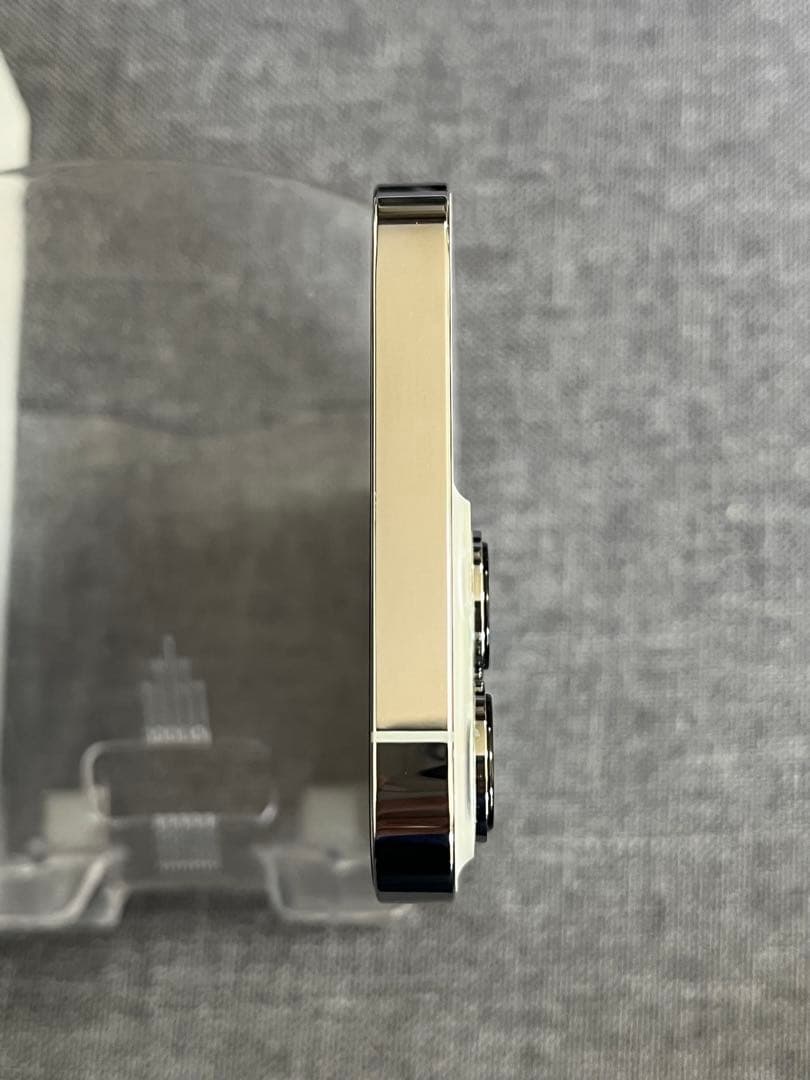 iPhone13pro 256GB バッテリー容量85％シルバー超美品