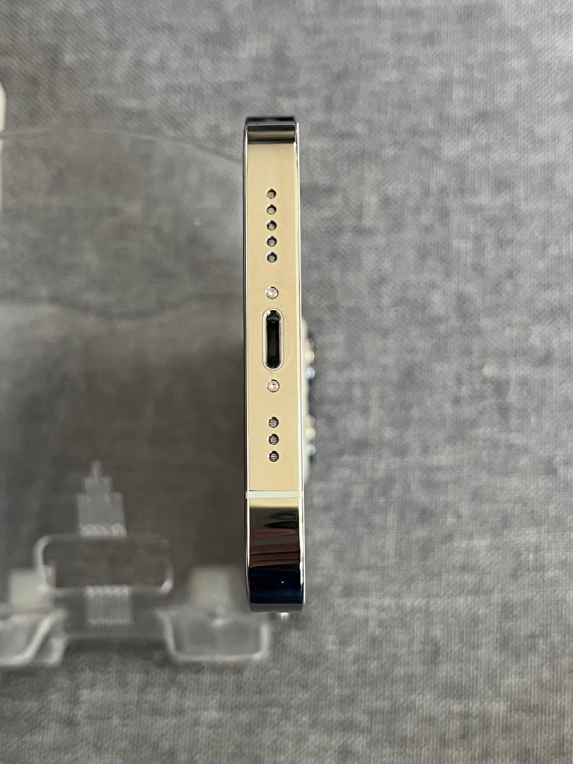 iPhone13pro 256GB バッテリー容量85％シルバー超美品