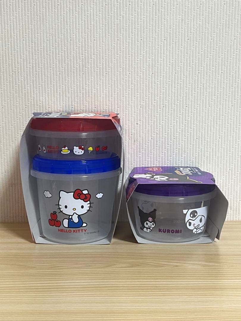 旭化成 ジップロック スクリューロック　サンリオ　ハローキティ　クロミ