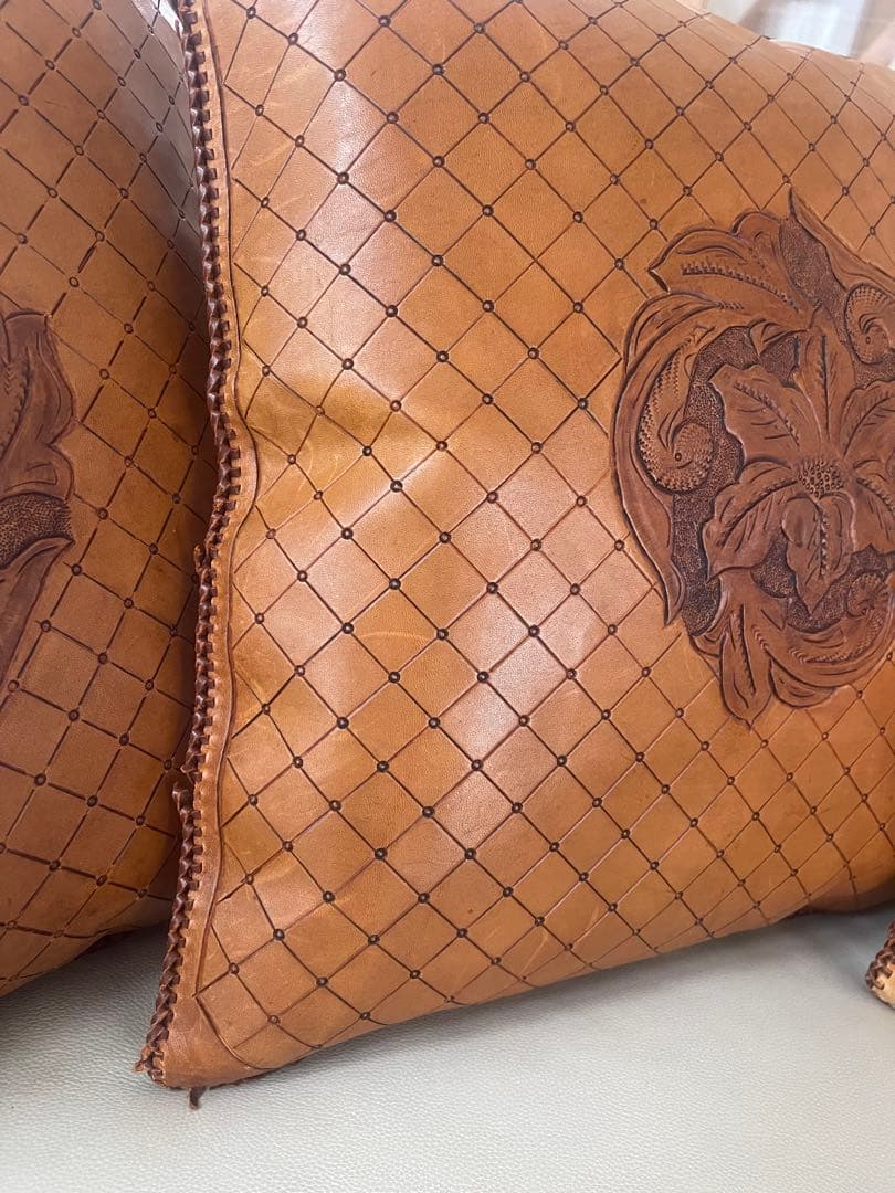 レザー製　花柄クッション3個セット　ソファ　アンティーク