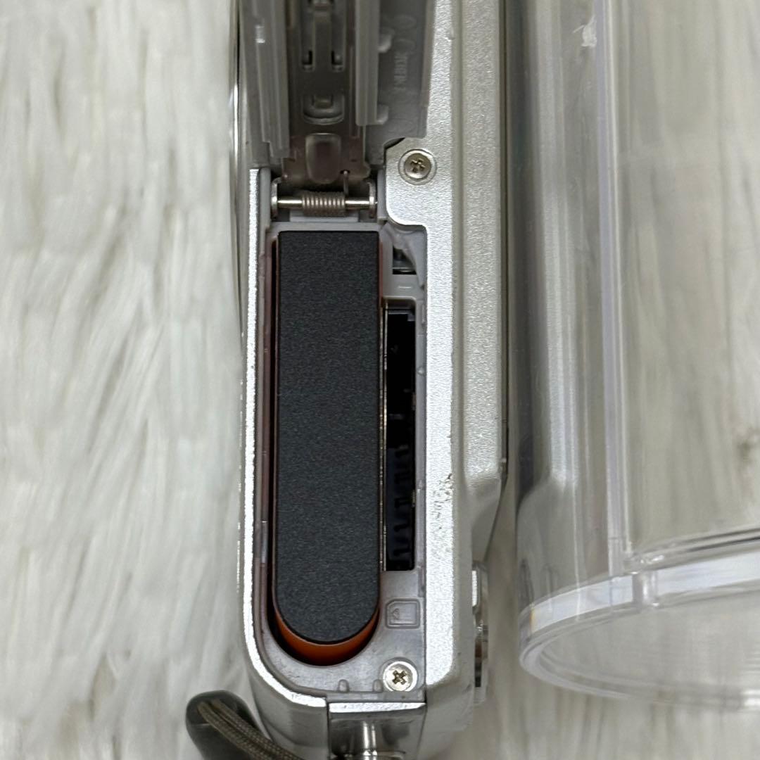 CASIO カメラ　エクシリム　EX-Z1050 シルバー コンデジ　動作品