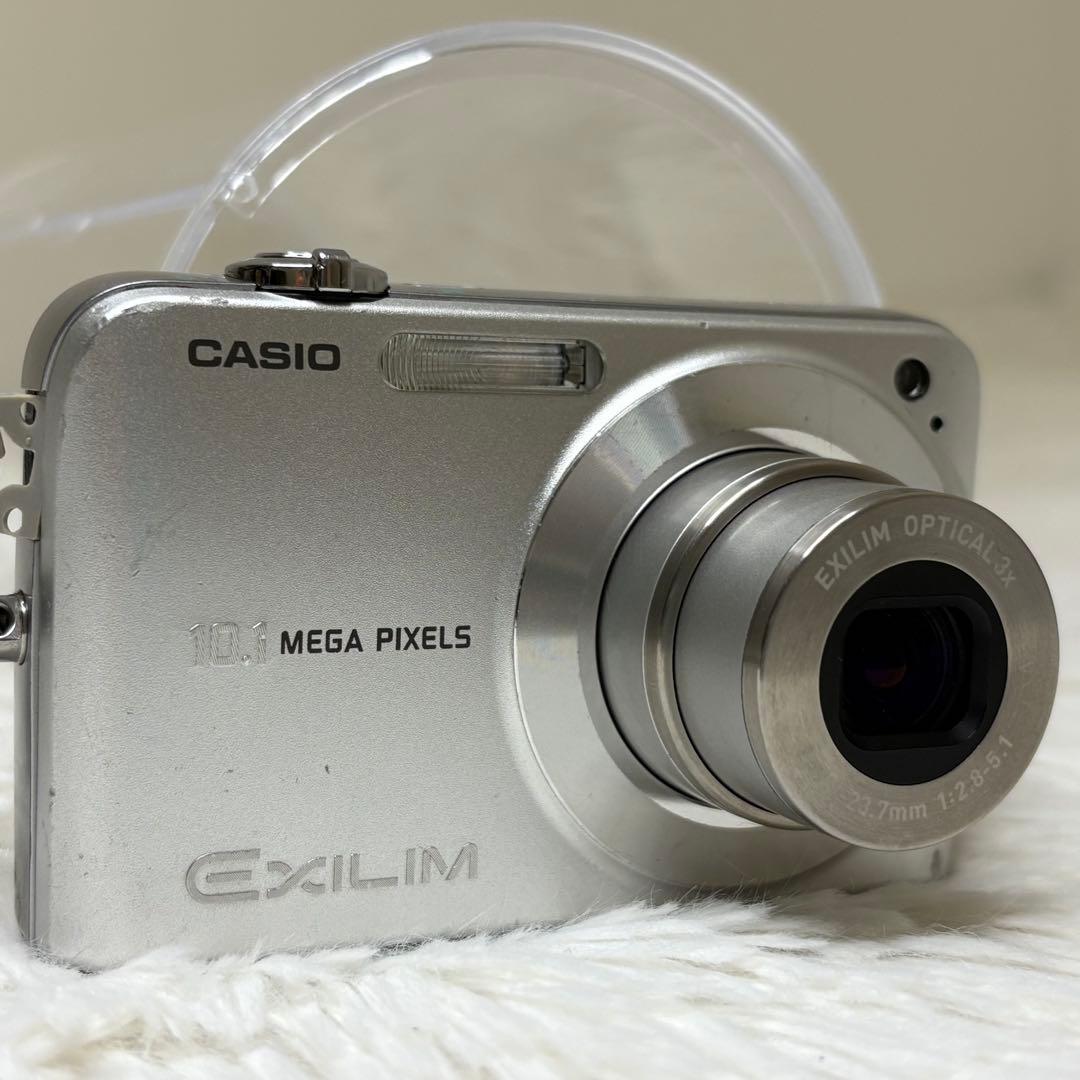 CASIO カメラ　エクシリム　EX-Z1050 シルバー コンデジ　動作品
