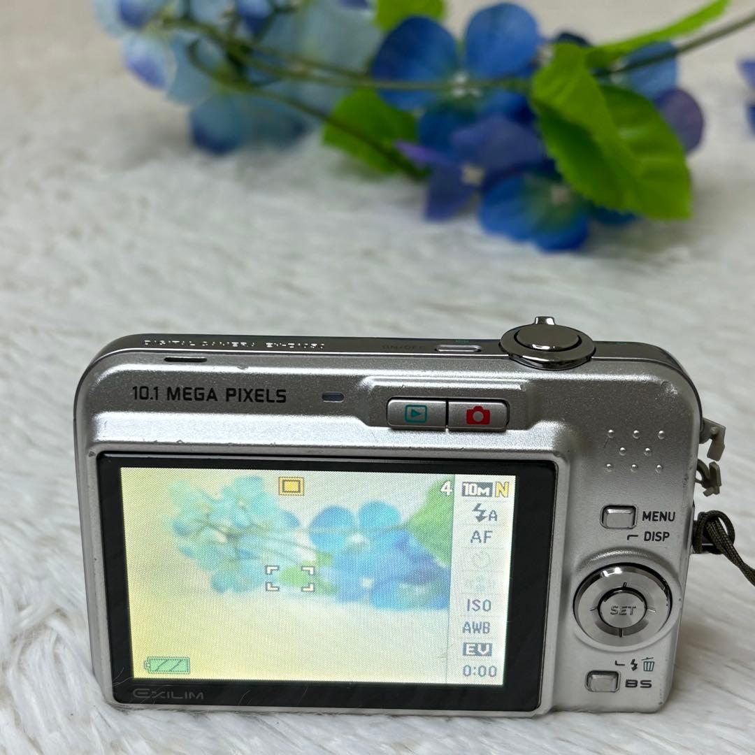 CASIO カメラ　エクシリム　EX-Z1050 シルバー コンデジ　動作品