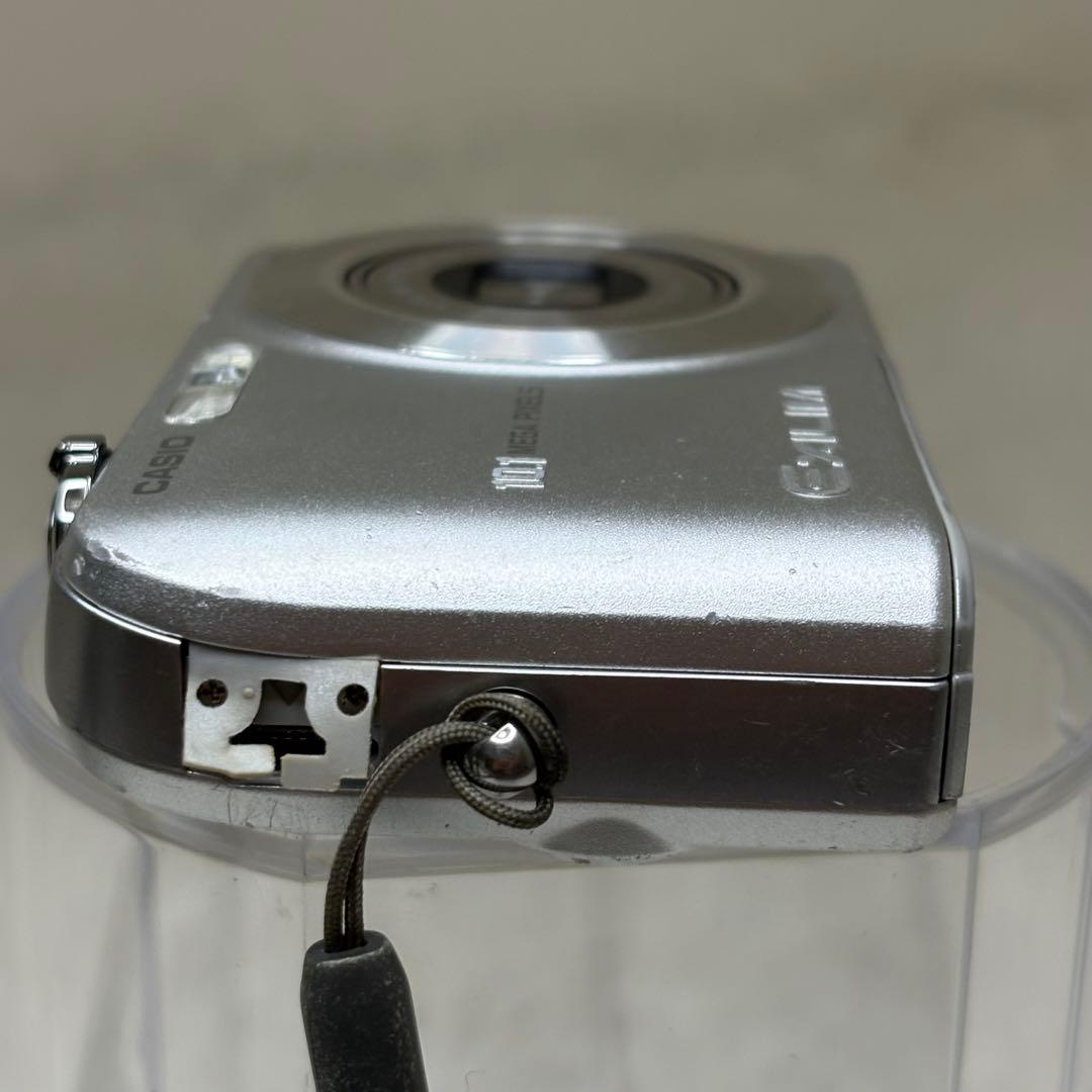 CASIO カメラ　エクシリム　EX-Z1050 シルバー コンデジ　動作品