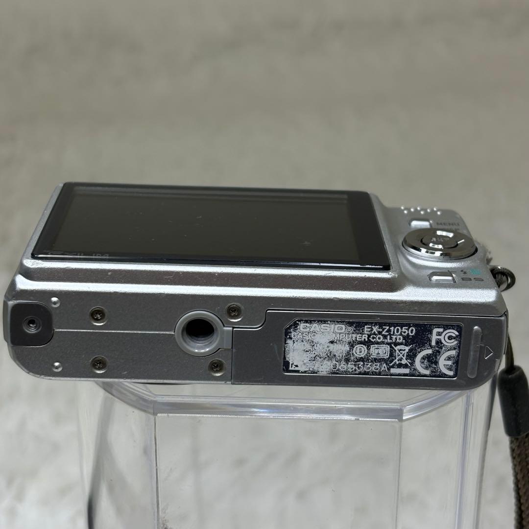 CASIO カメラ　エクシリム　EX-Z1050 シルバー コンデジ　動作品