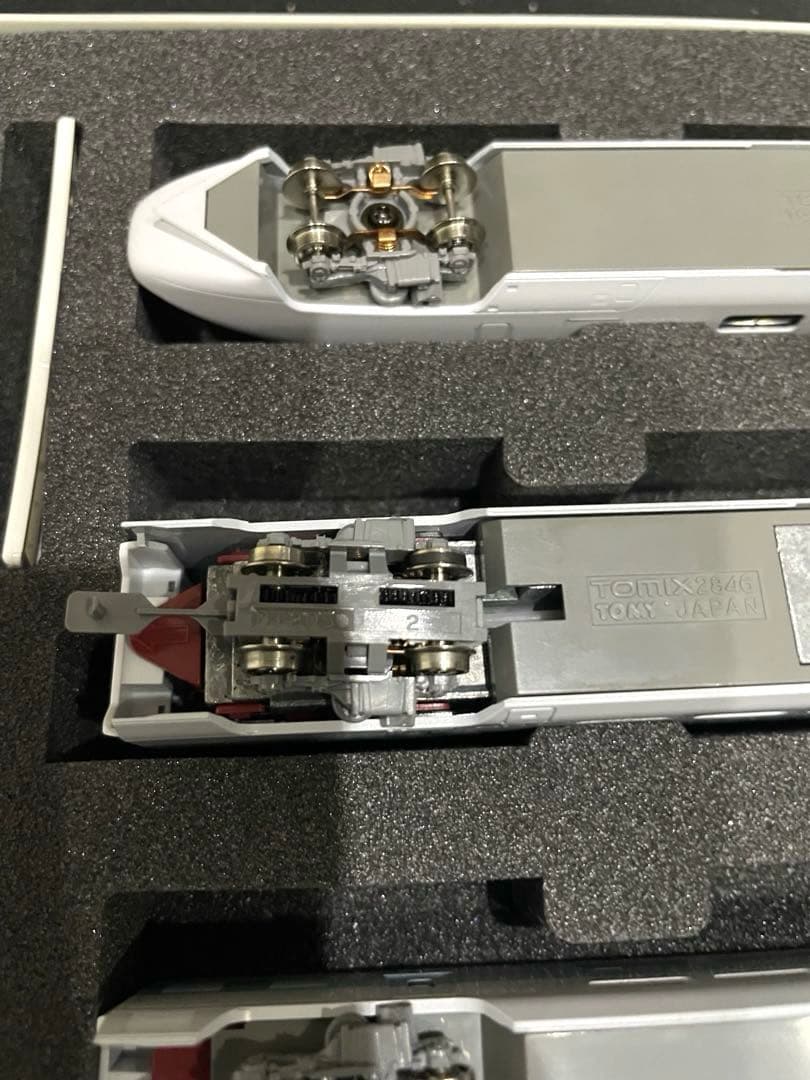 JR E1系MAX TOMIX。