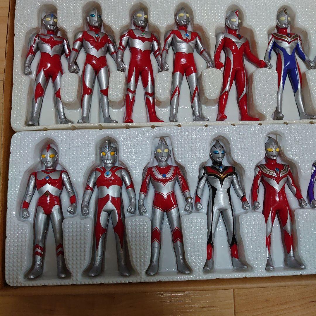 【USED】ウルトラヒーローベスト21／フィギュアセット／ウルトラマン