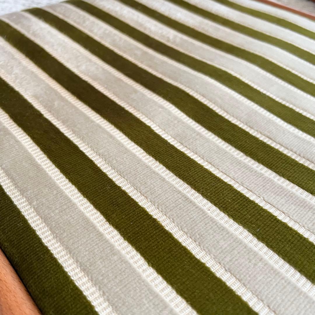 再度お値下げしました！ストライプデザイン折りたたみ座椅子2脚セット　昭和レトロ