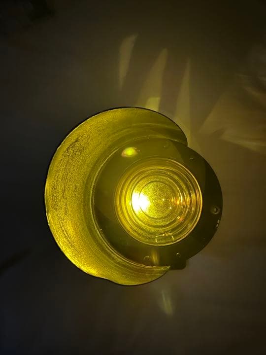 注意信号機（実物）近畿日本鉄道　ライトは付いていません。