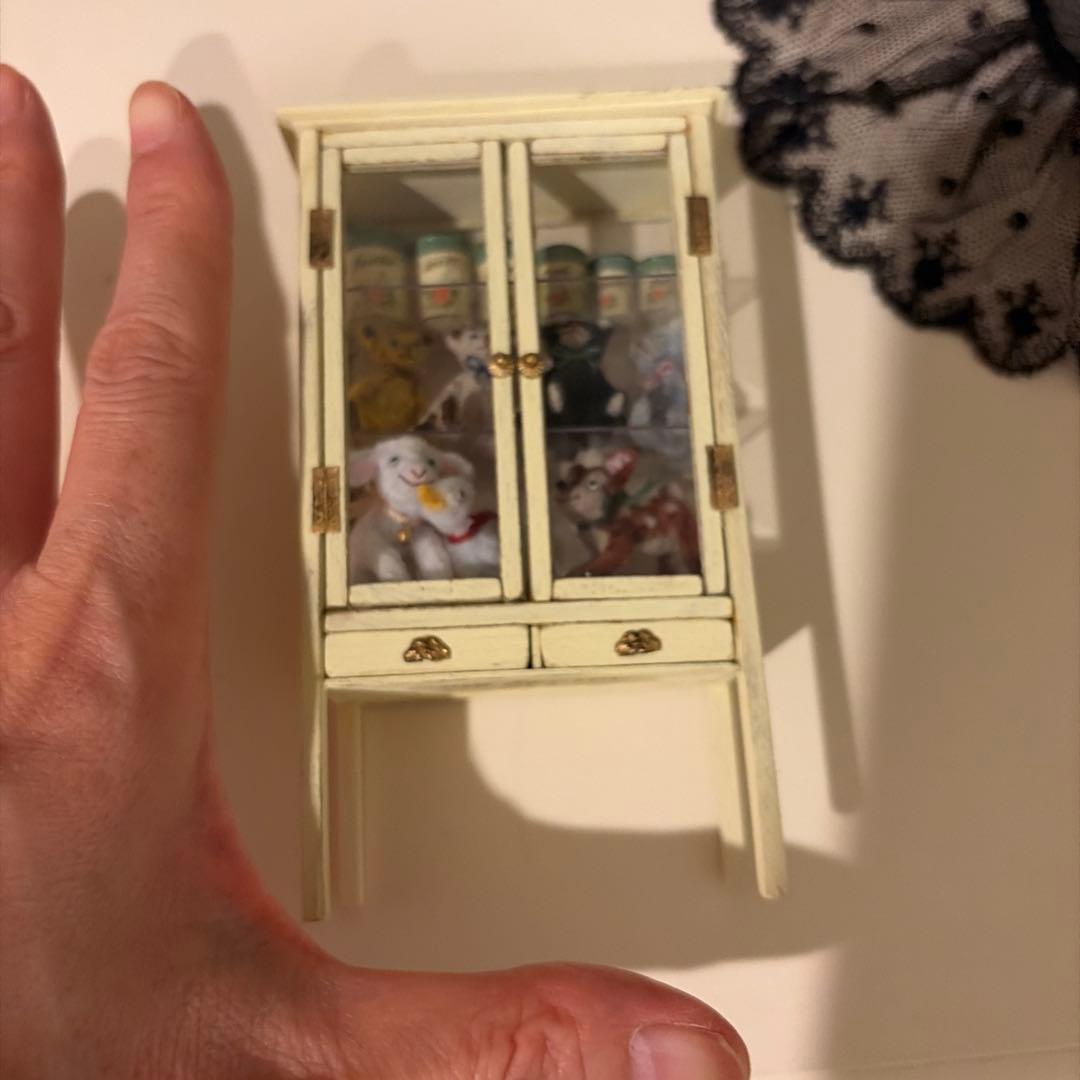 pansbearさん ミニチュアベアキャビネット