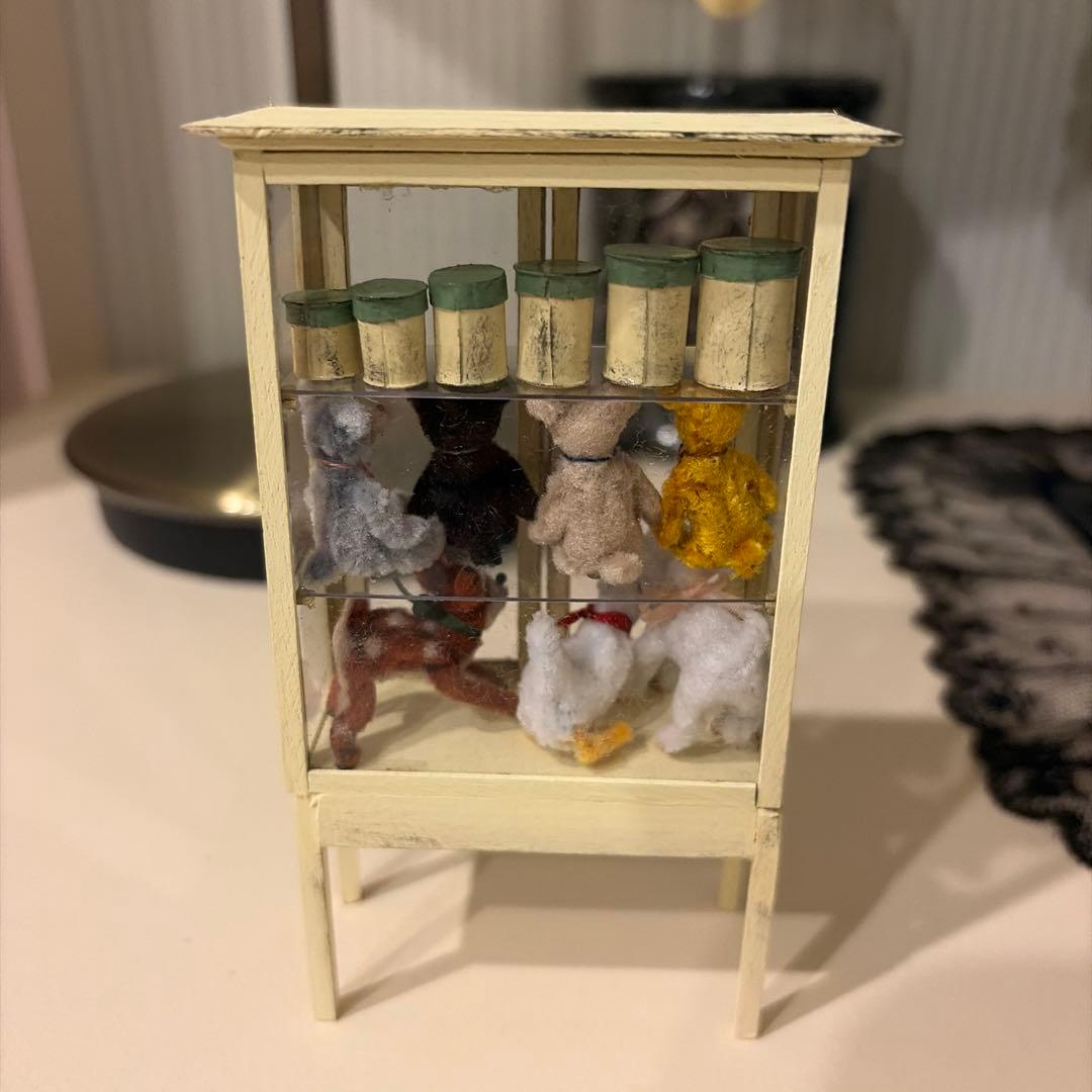 pansbearさん ミニチュアベアキャビネット