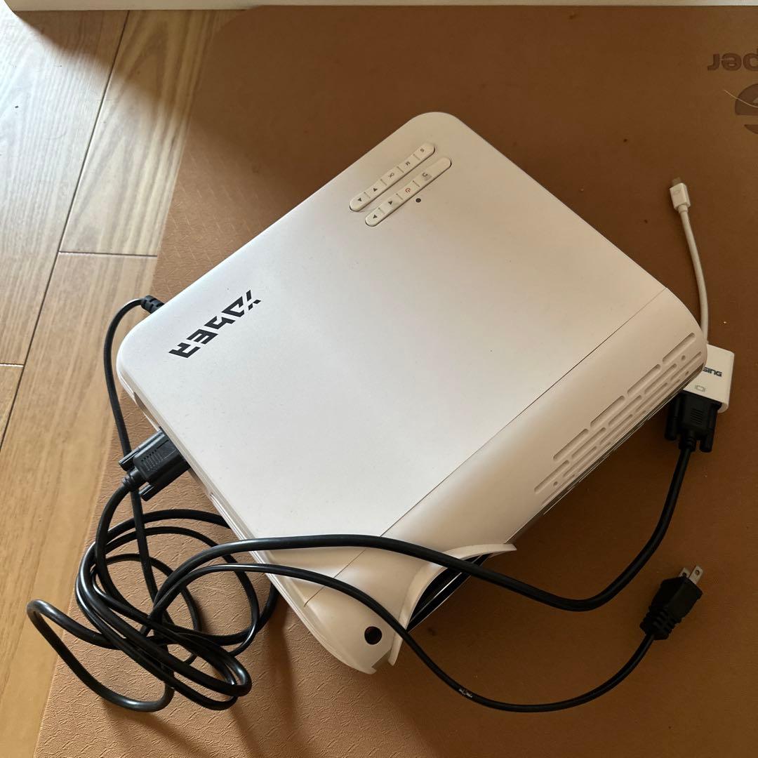YABER Y30 LEDプロジェクター 本体　付属品、説明書付き