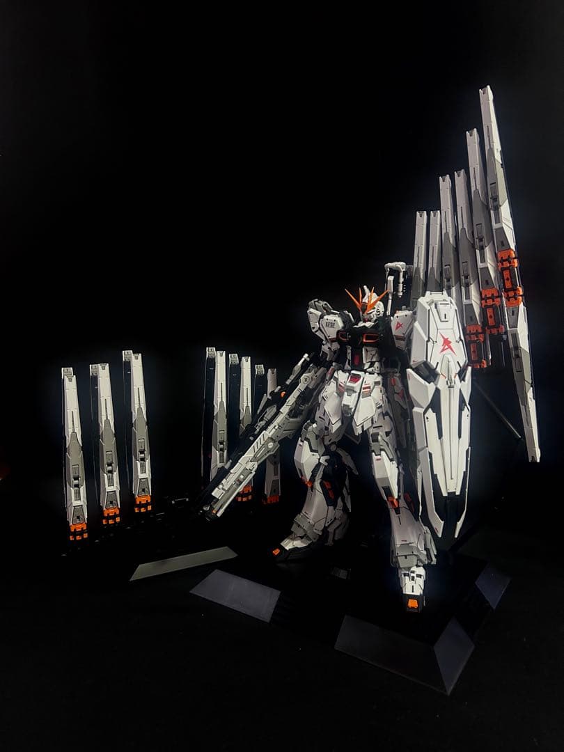 MG 1/100 RX-93 νGundam νガンダム徹底改修塗装済み完成品