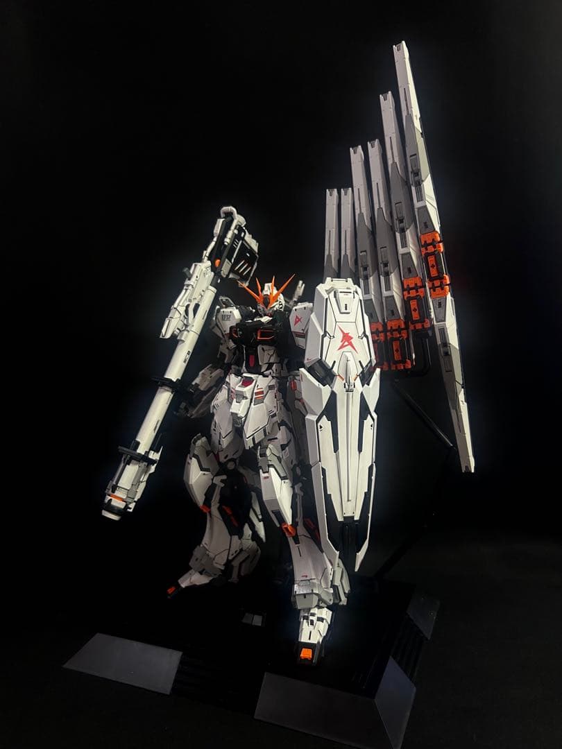 MG 1/100 RX-93 νGundam νガンダム徹底改修塗装済み完成品