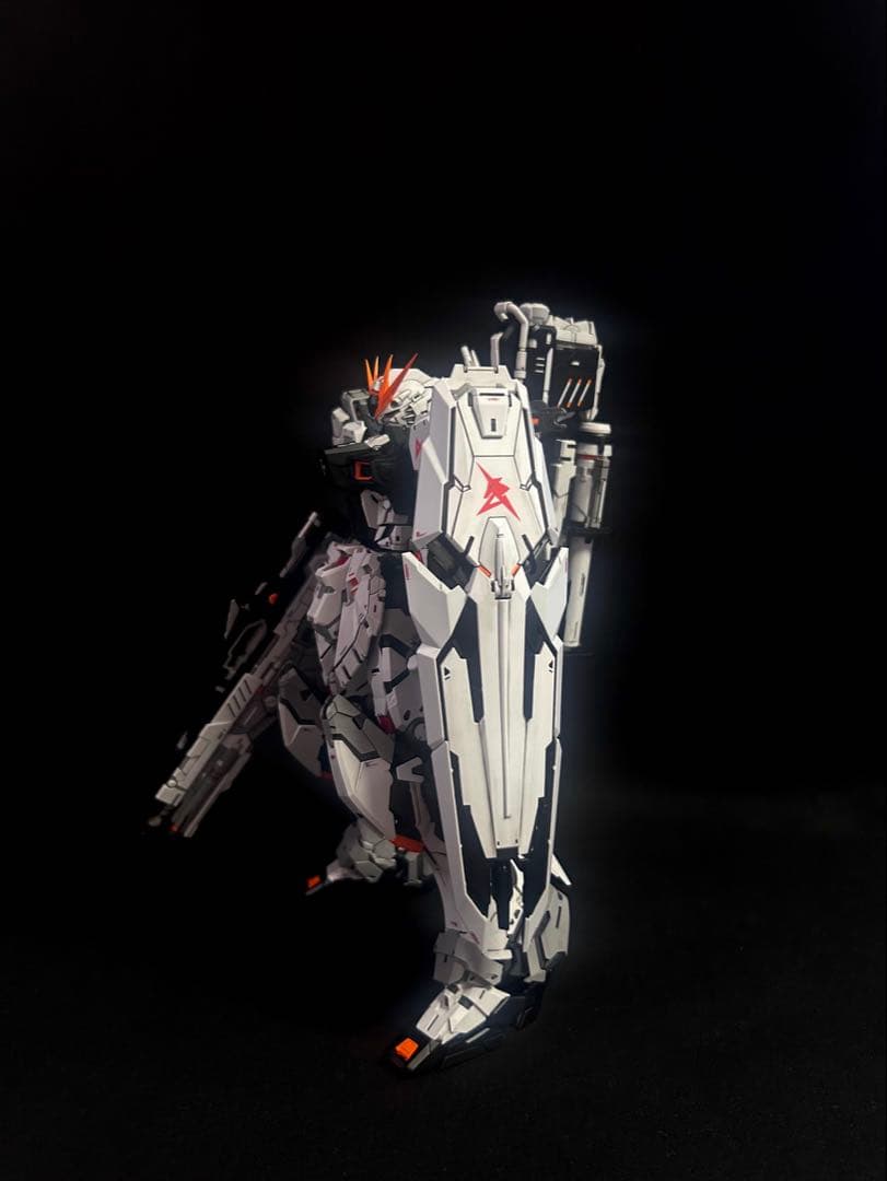 MG 1/100 RX-93 νGundam νガンダム徹底改修塗装済み完成品