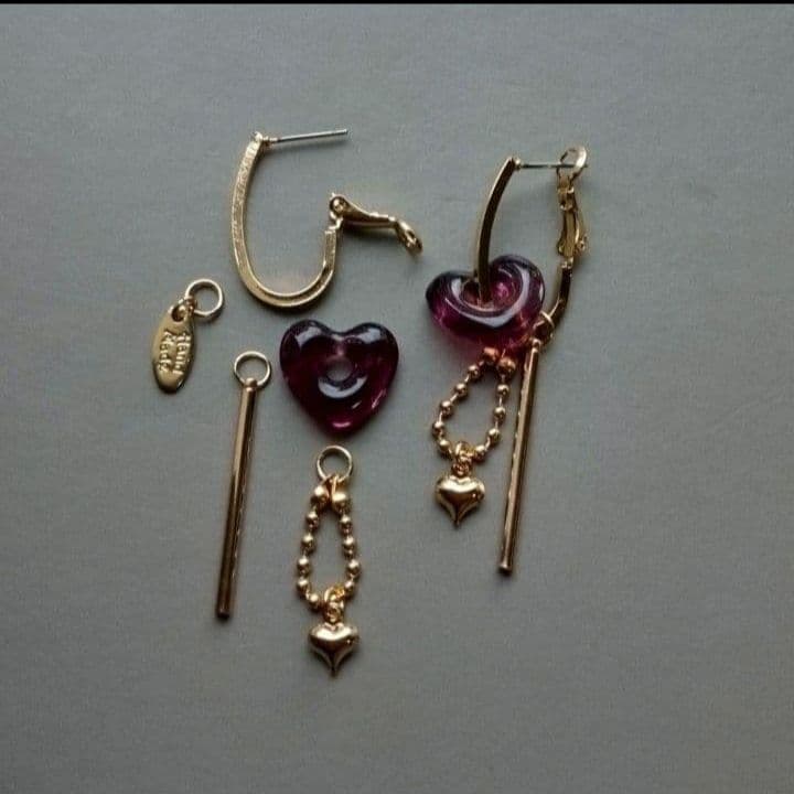 ①ガラスハートバイカラー②レッドスクエア③パープルガラス④パープルガラスハート