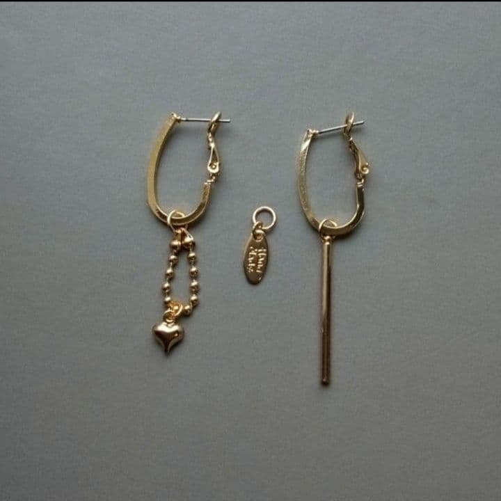 ①ガラスハートバイカラー②レッドスクエア③パープルガラス④パープルガラスハート