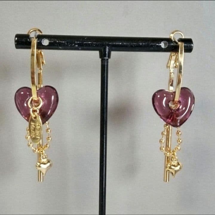 ①ガラスハートバイカラー②レッドスクエア③パープルガラス④パープルガラスハート