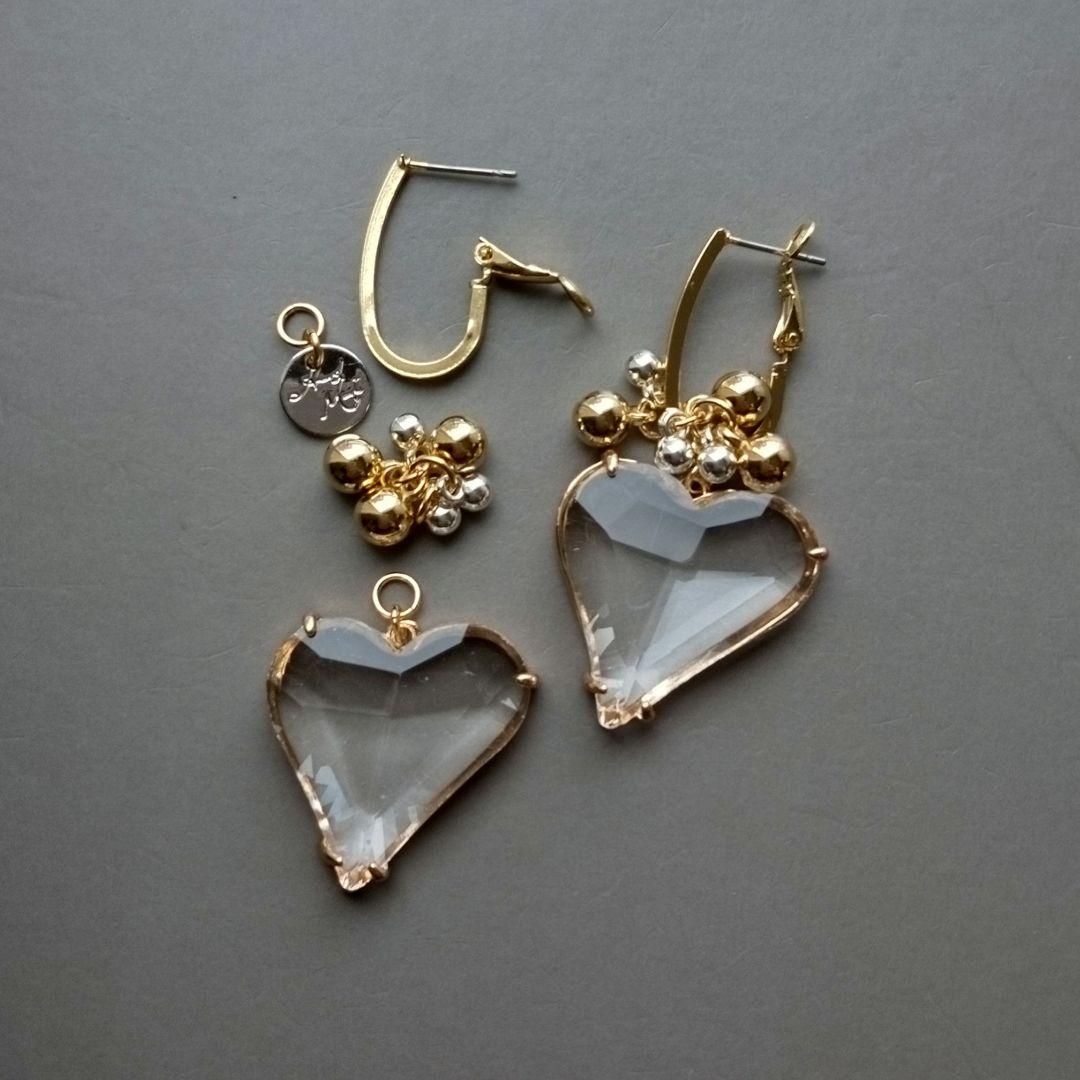 ①ガラスハートバイカラー②レッドスクエア③パープルガラス④パープルガラスハート