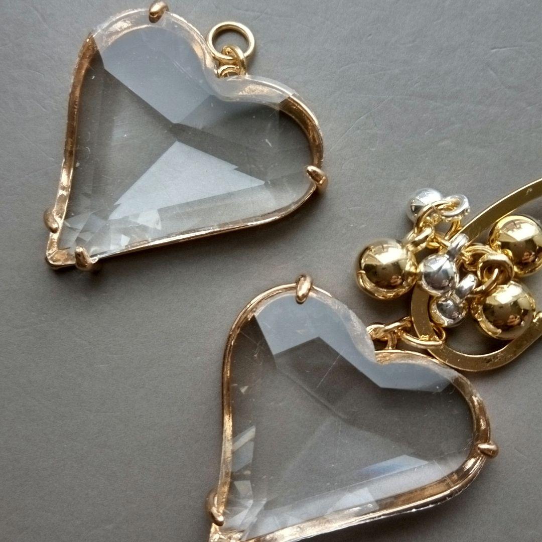 ①ガラスハートバイカラー②レッドスクエア③パープルガラス④パープルガラスハート