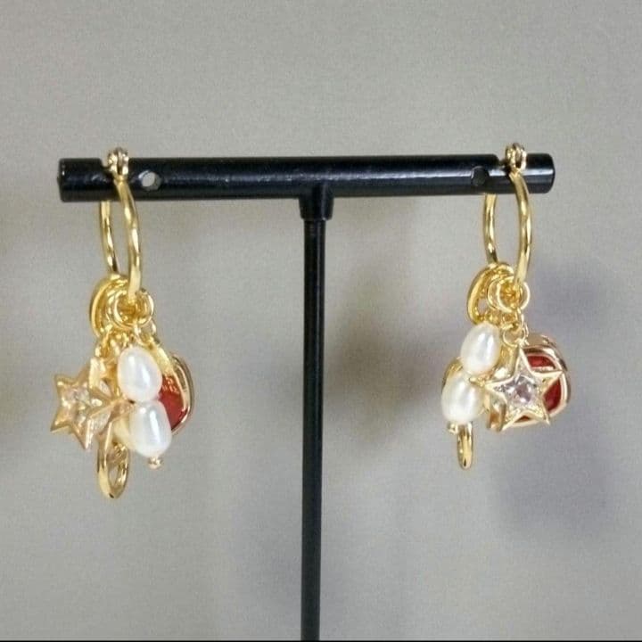 ①ガラスハートバイカラー②レッドスクエア③パープルガラス④パープルガラスハート