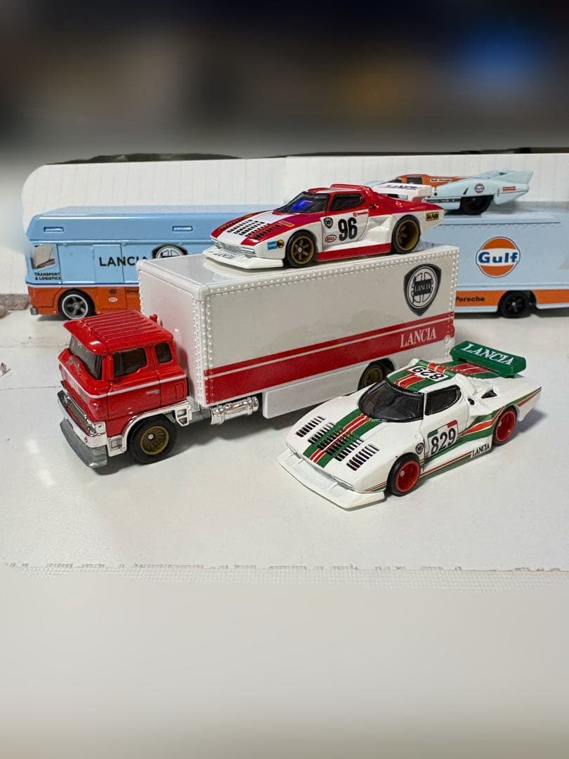 ホットウィール ミニカー Guif+ランチアセット品&おまけ数台付き