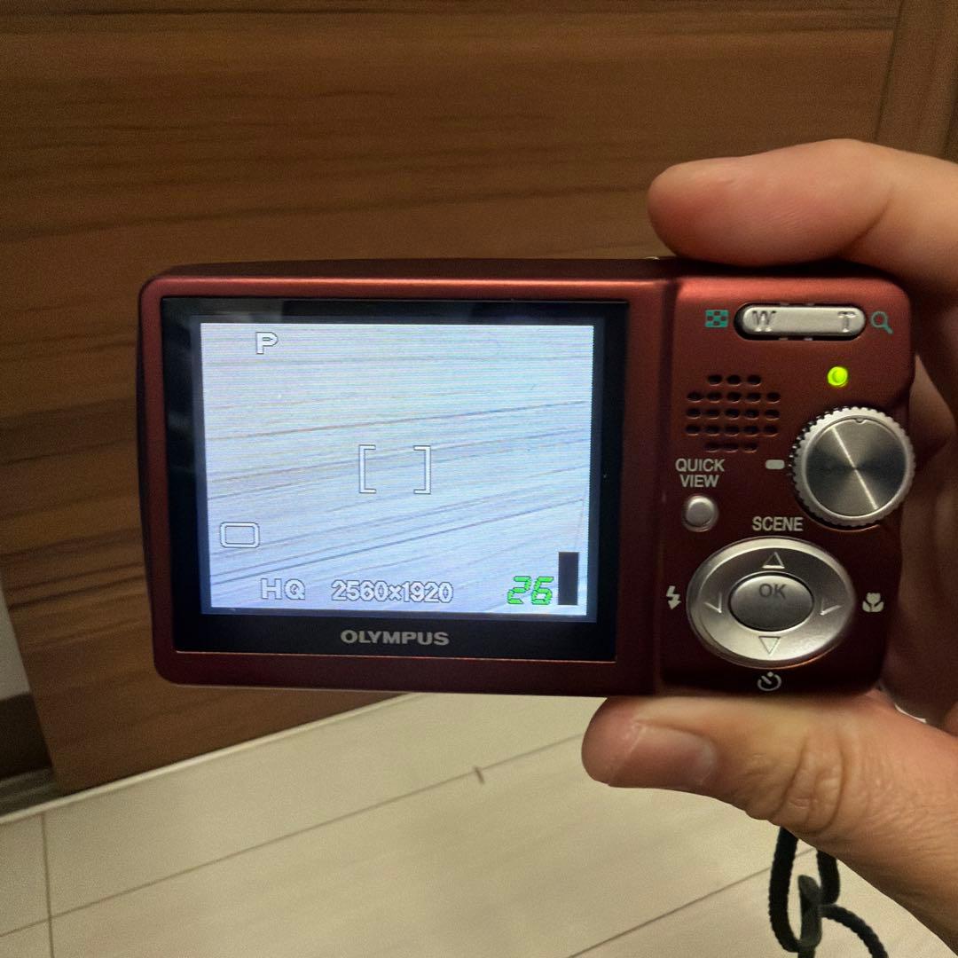 値下げ 完動品 OLYMPUS 5.0メガピクセル デジタルカメラ レッド