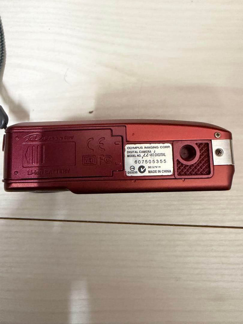 値下げ 完動品 OLYMPUS 5.0メガピクセル デジタルカメラ レッド